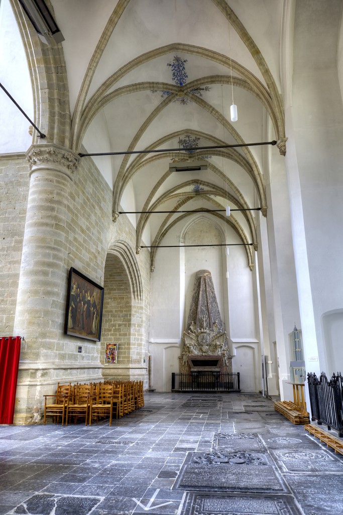 HDR Basiliek Basilica basilique Sint-Catharijnekerk Sint Catharijnekerk kerk eglise church kerkfotografie den briel brielle religie religion gotiek bezienswaardigheden